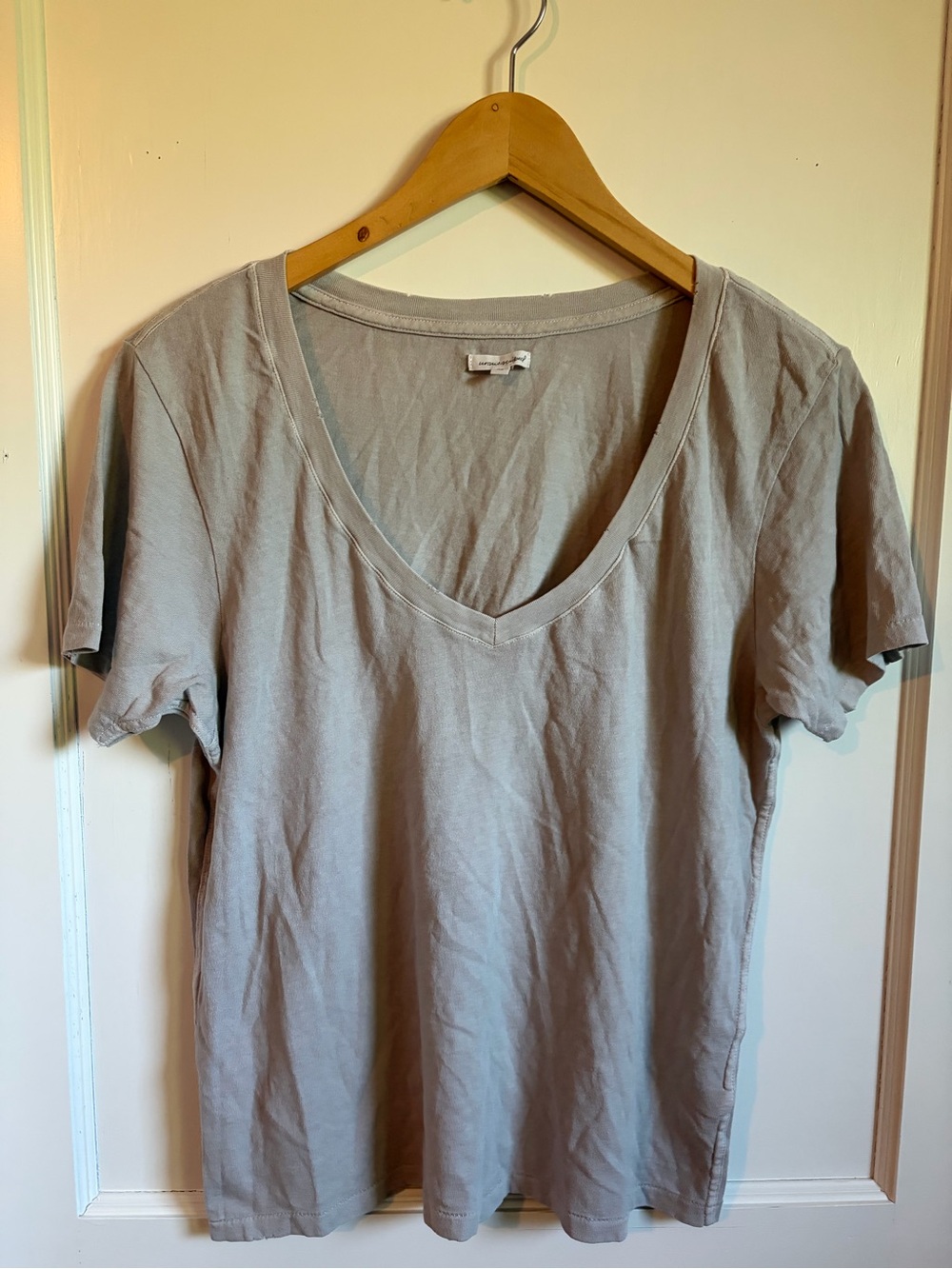 Unsubscribed NWOT Everyday V-Neck Short Sleeve Distressed Tee in Light Gray